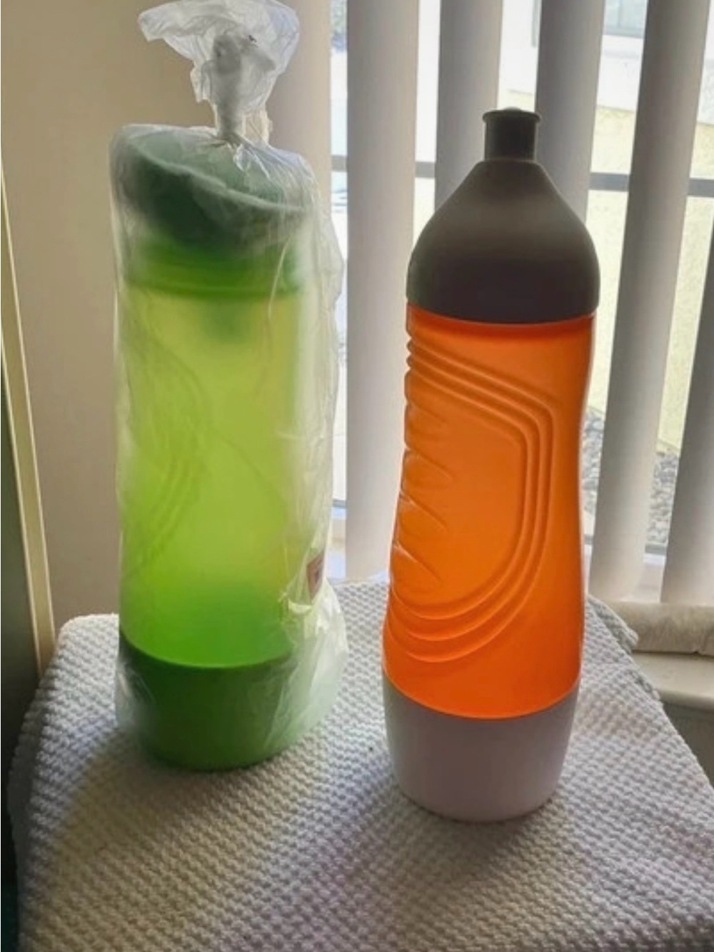 Tupperware 750ml Sports Bottles - Set of 2